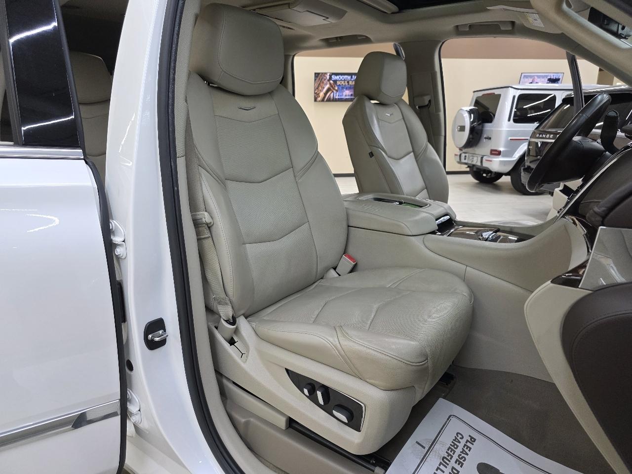 Cadillac Escalade Premium 4WD 2017