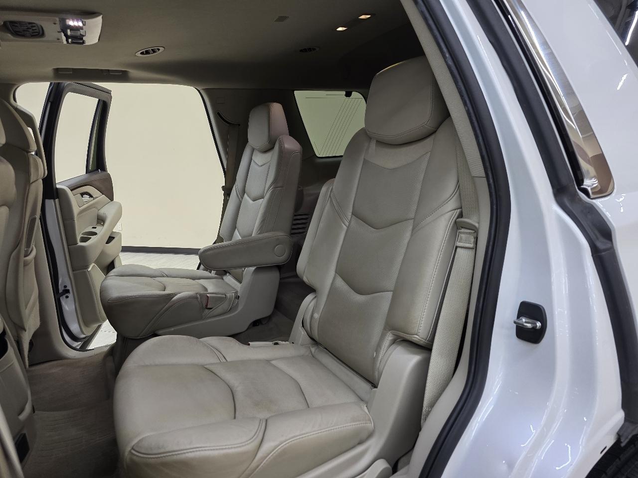Cadillac Escalade Premium 4WD 2017