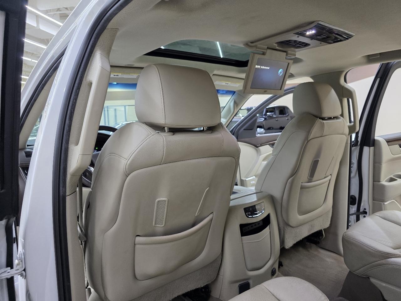 Cadillac Escalade Premium 4WD 2017