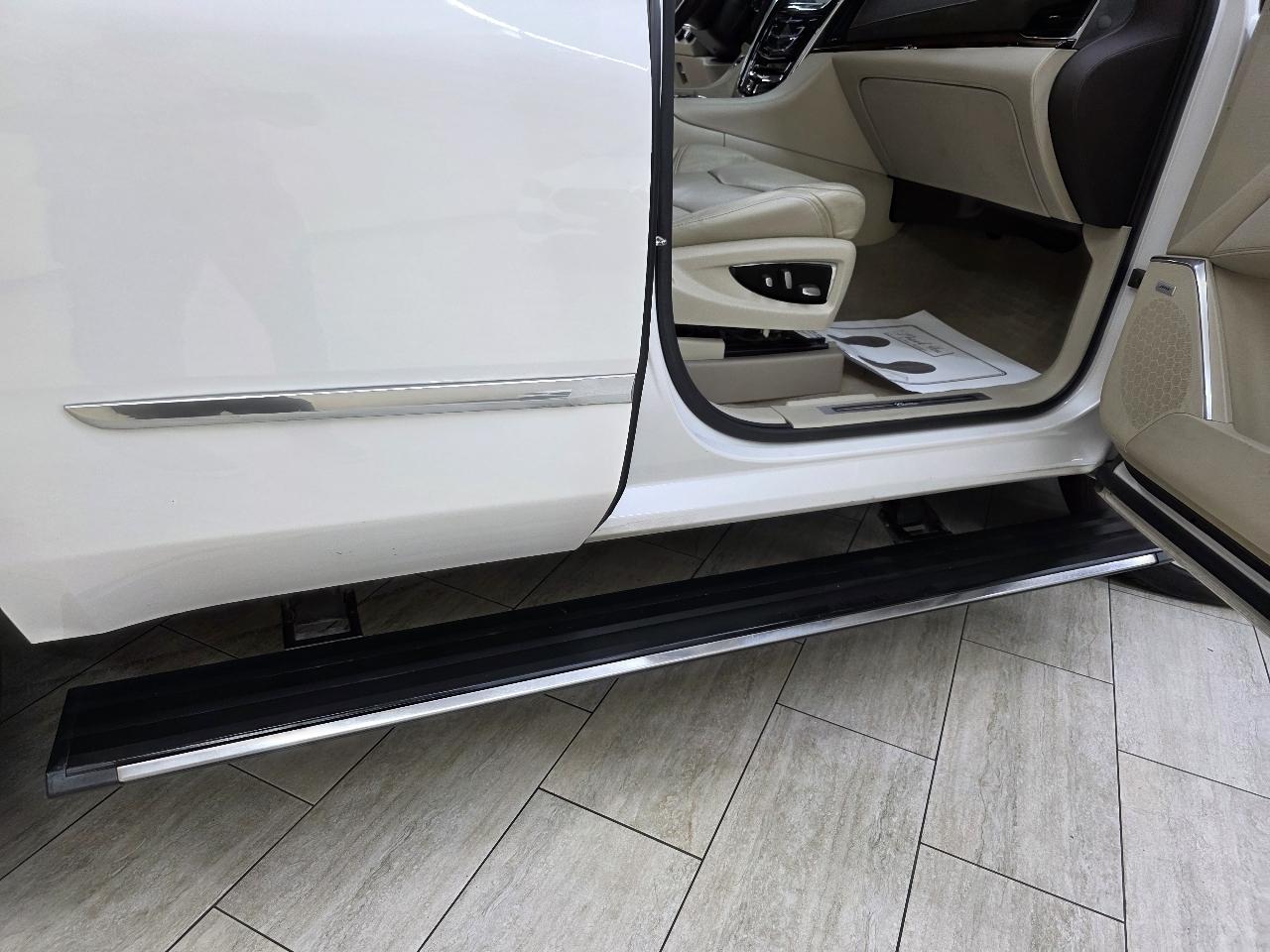 Cadillac Escalade Premium 4WD 2017