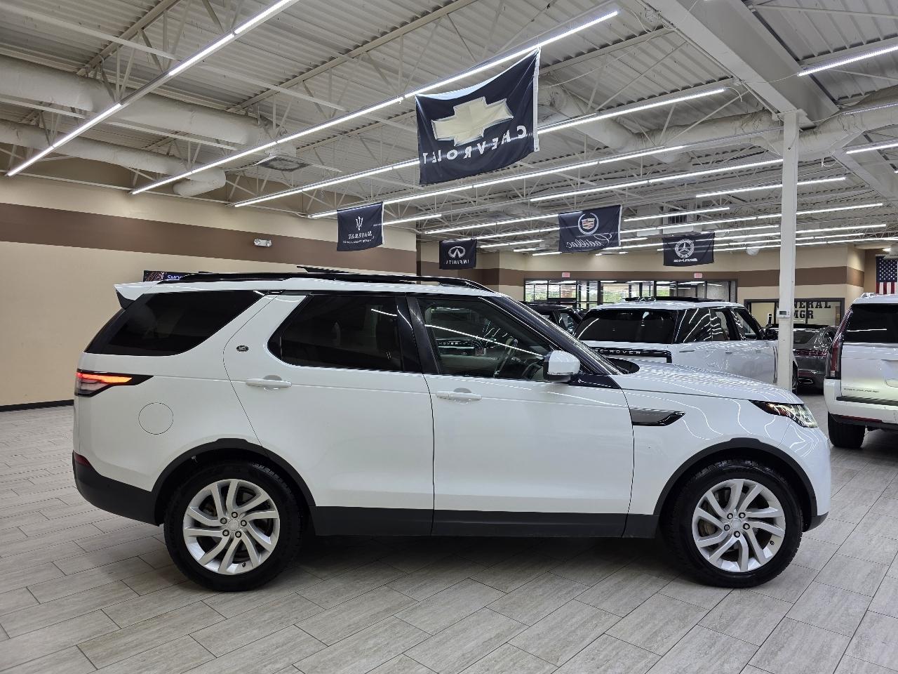 Land Rover Discovery SE 2019