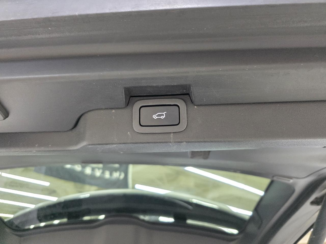 Land Rover Discovery SE 2019