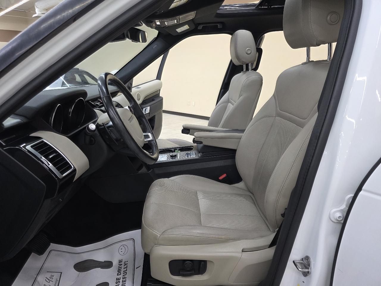 Land Rover Discovery SE 2019