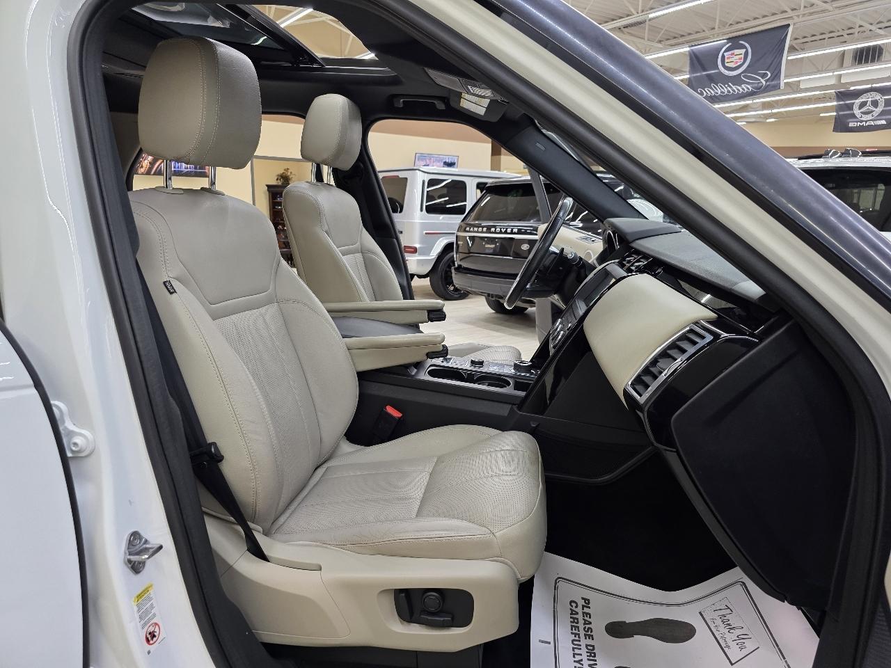 Land Rover Discovery SE 2019