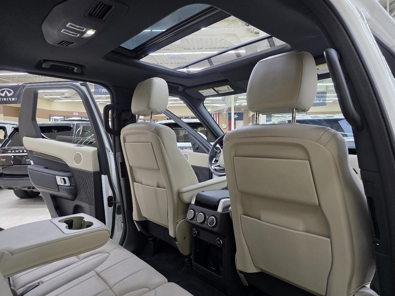 Land Rover Discovery SE 2019