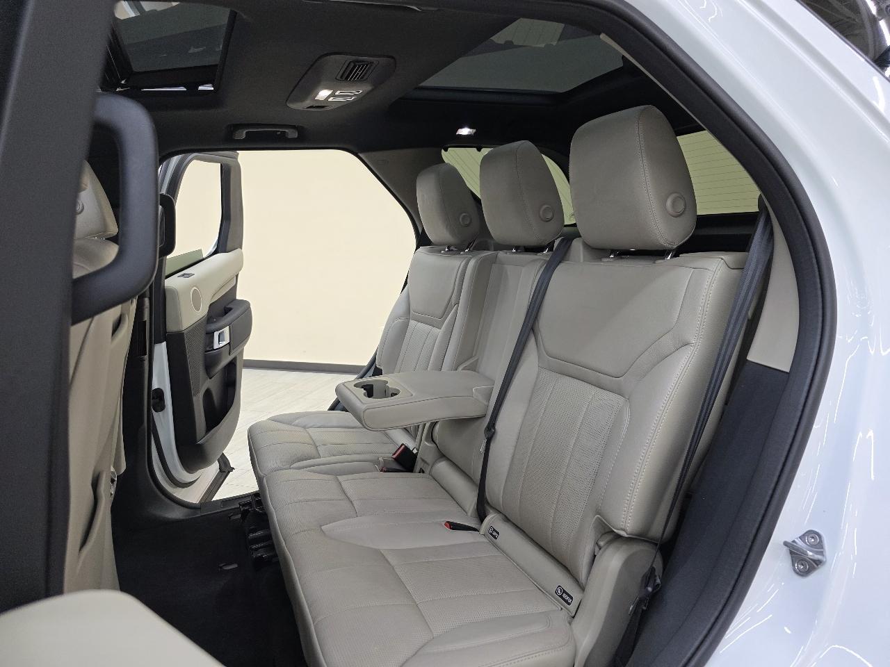 Land Rover Discovery SE 2019