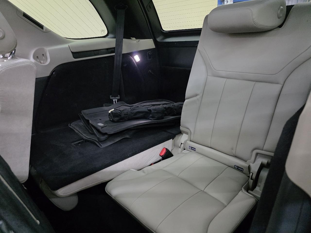 Land Rover Discovery SE 2019