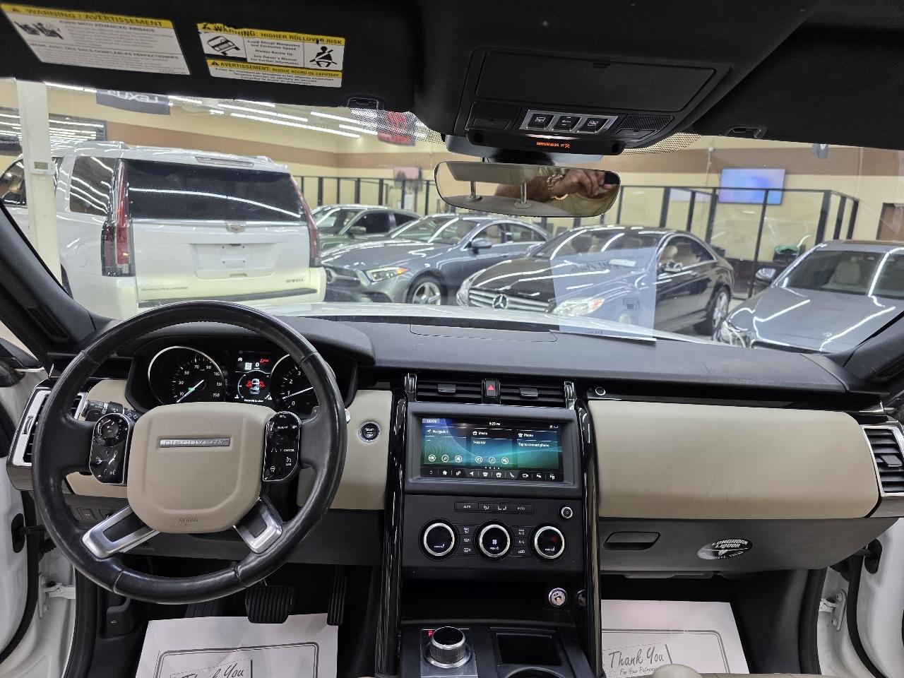 Land Rover Discovery SE 2019