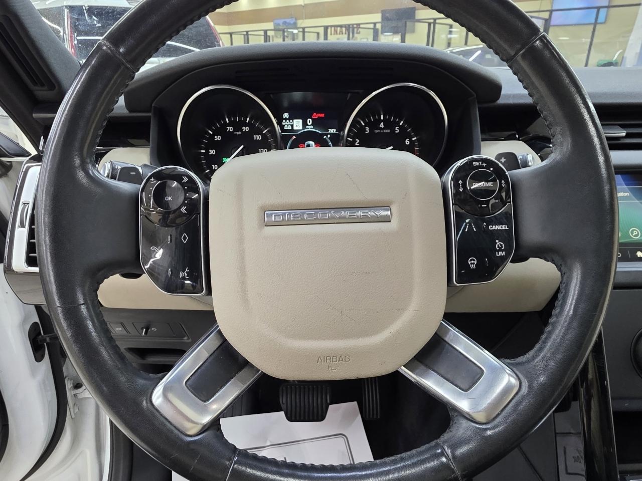 Land Rover Discovery SE 2019