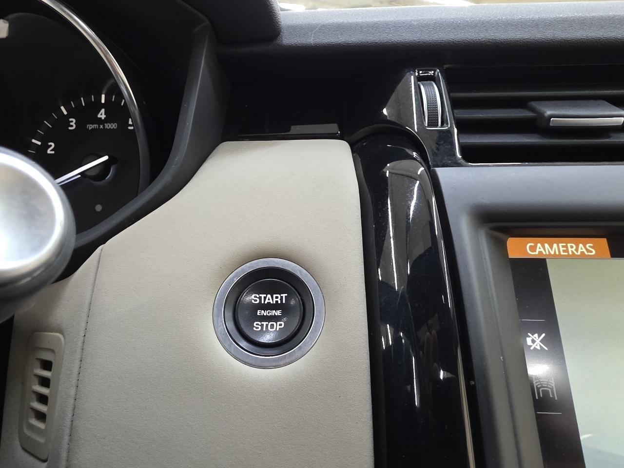 Land Rover Discovery SE 2019