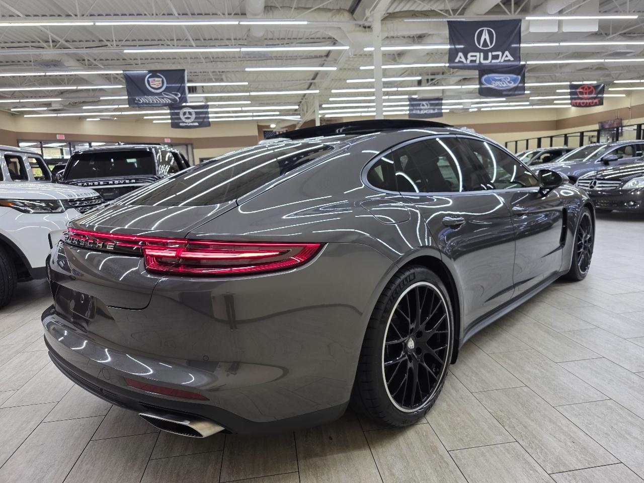 Porsche Panamera  2017