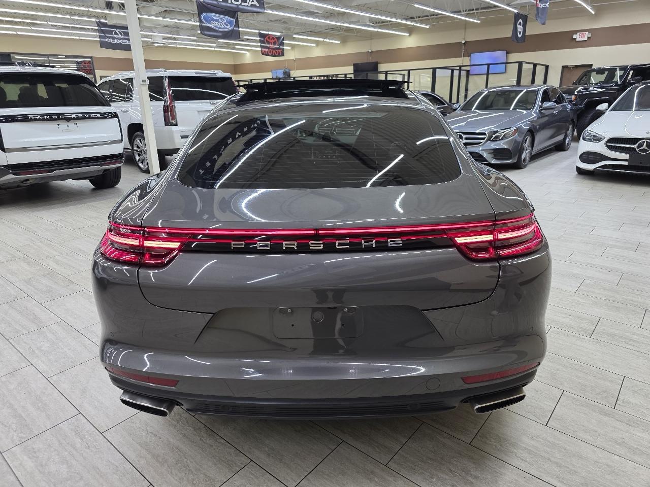 Porsche Panamera  2017