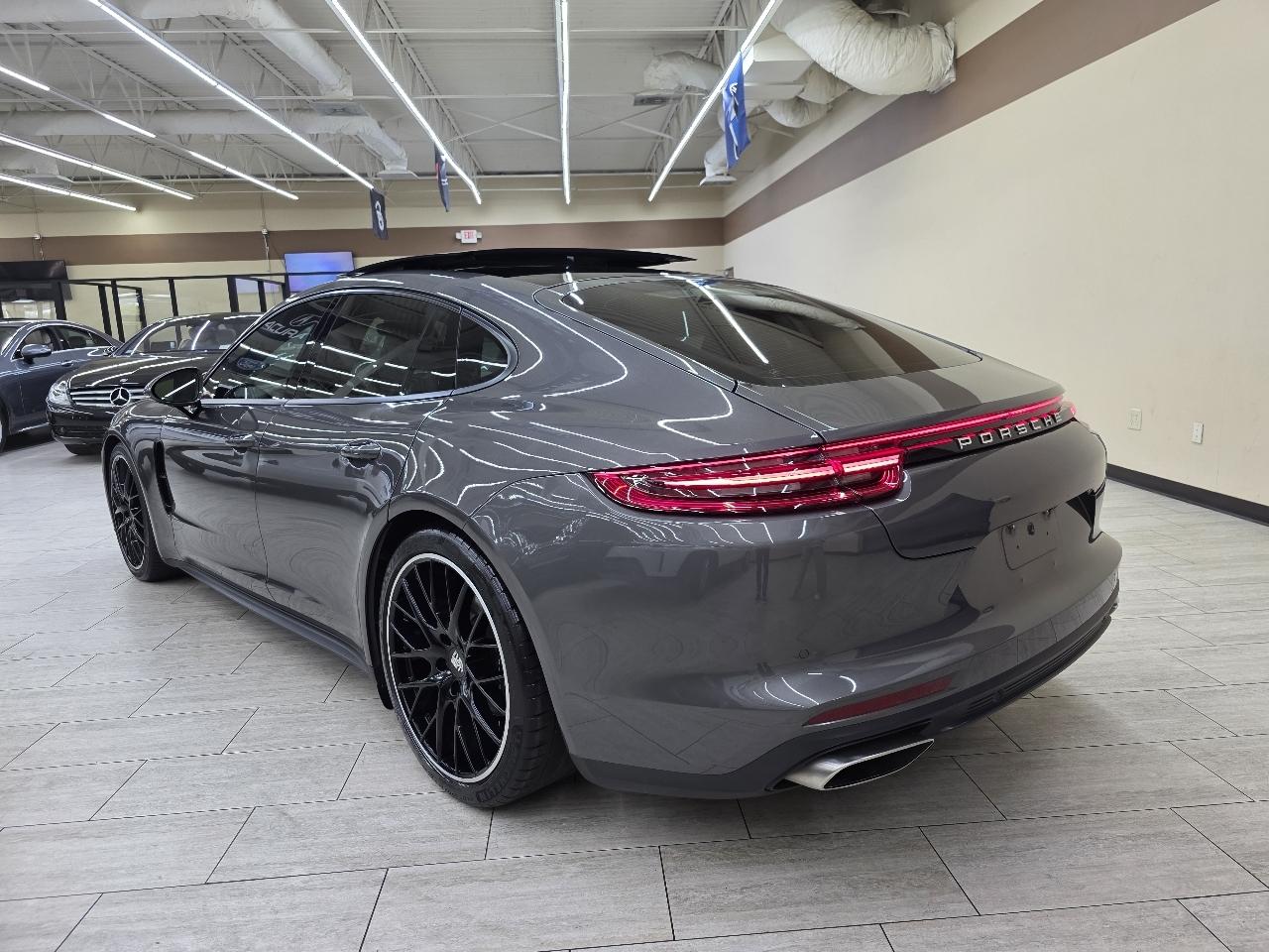 Porsche Panamera  2017
