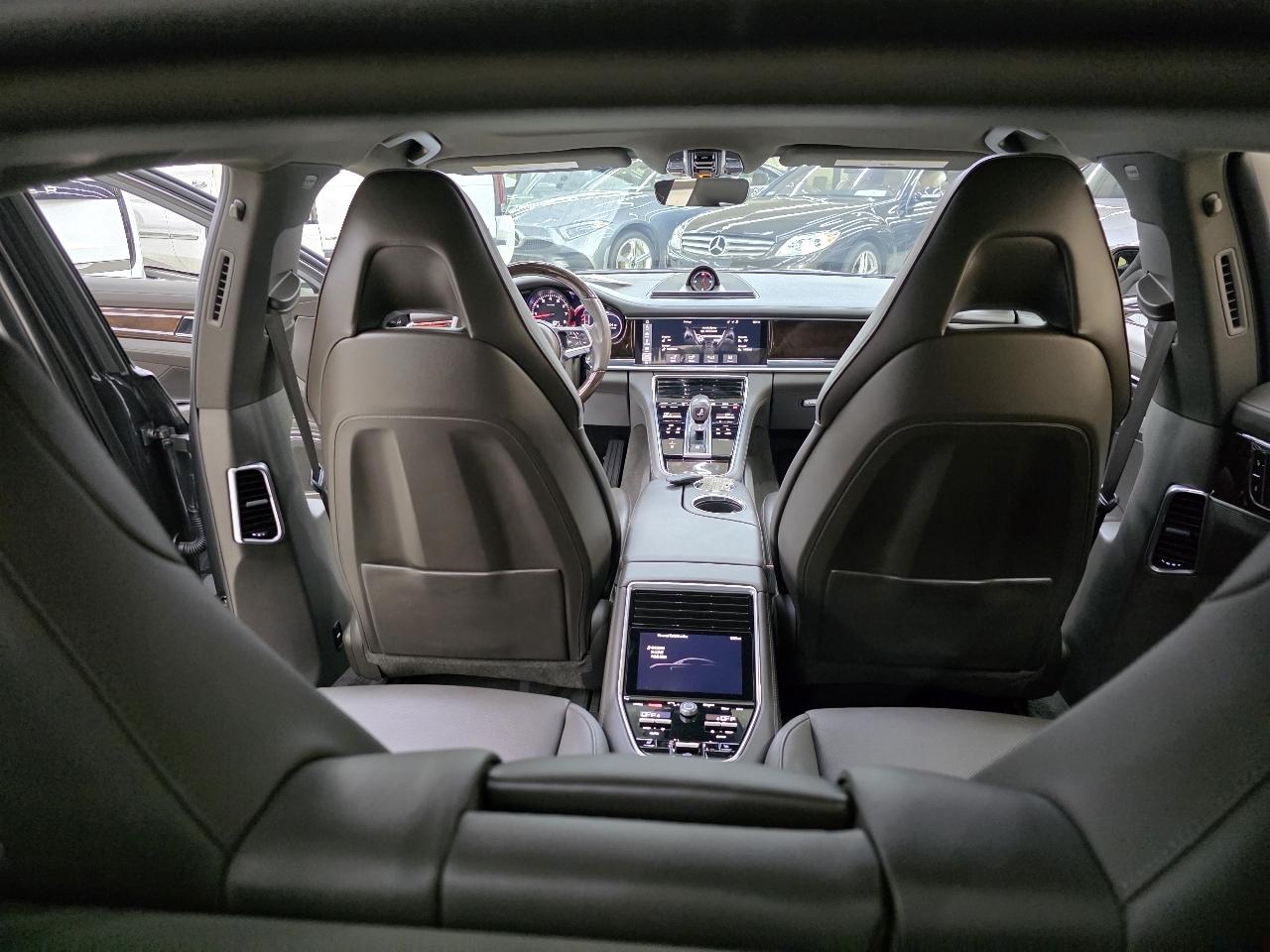 Porsche Panamera  2017