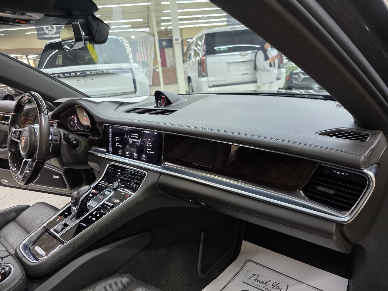 Porsche Panamera  2017