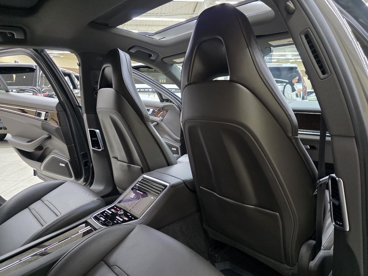 Porsche Panamera  2017