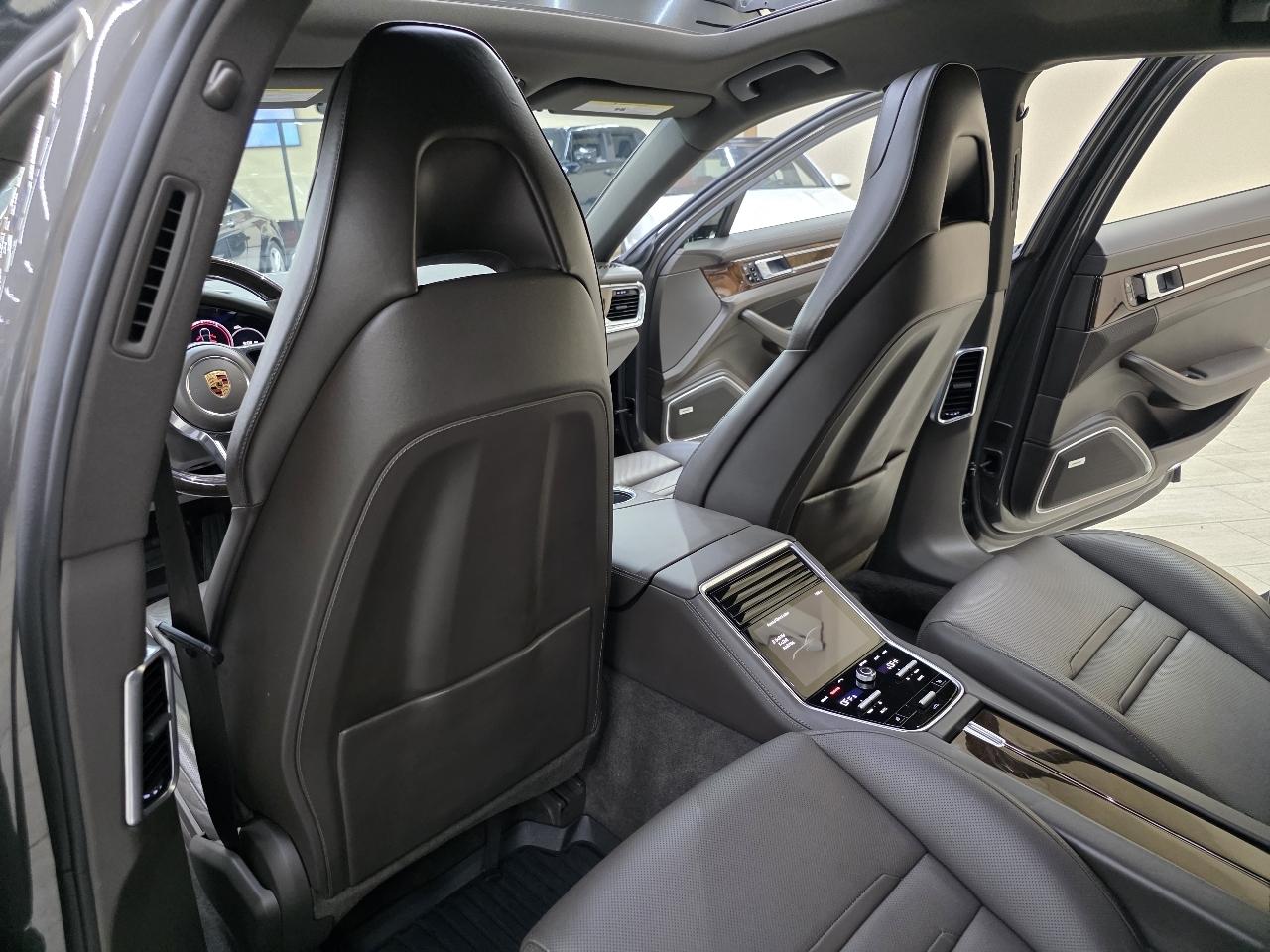 Porsche Panamera  2017