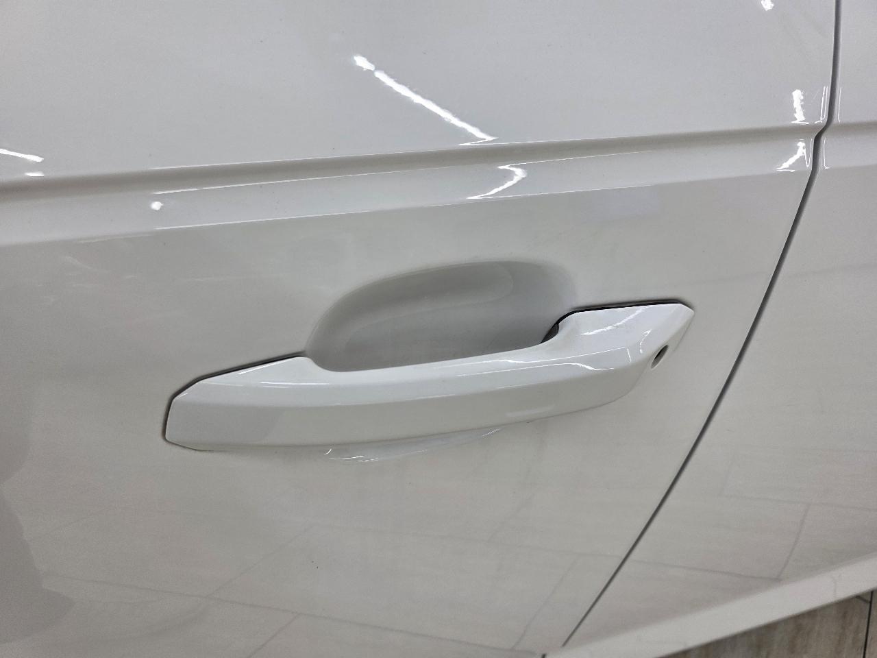 Audi A4 2.0T Premium Sedan 2017
