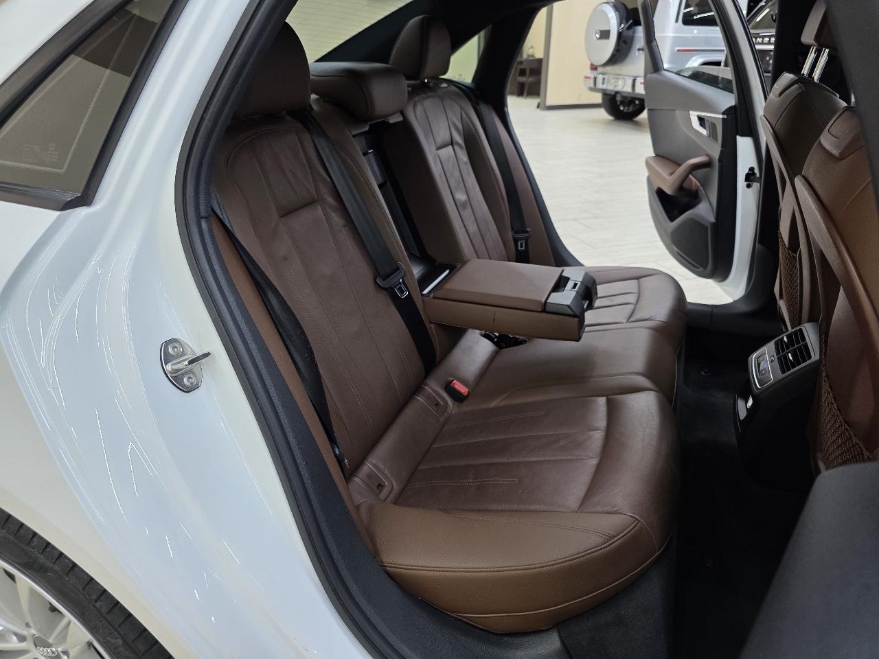 Audi A4 2.0T Premium Sedan 2017