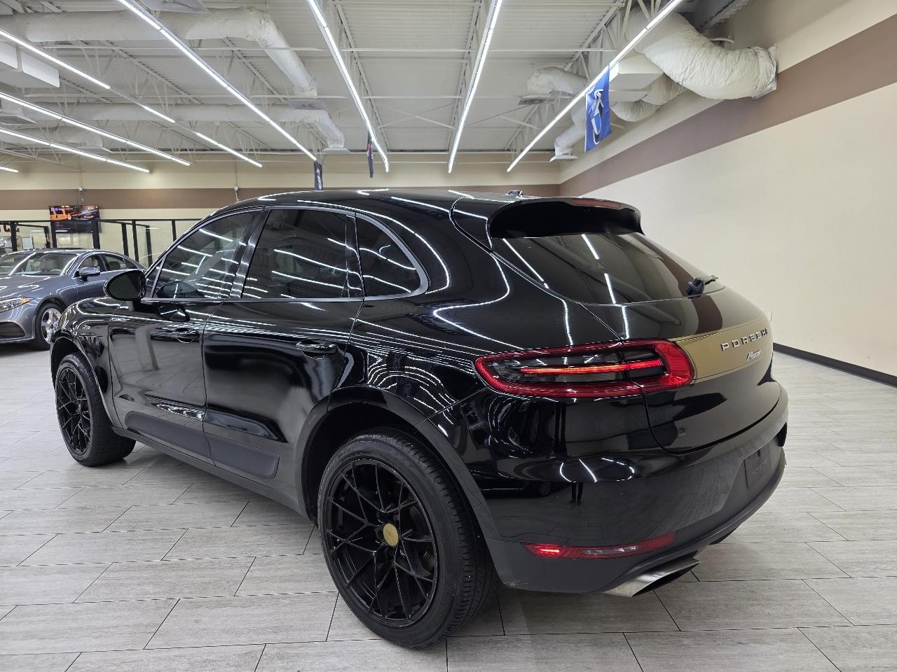 Porsche Macan  2018