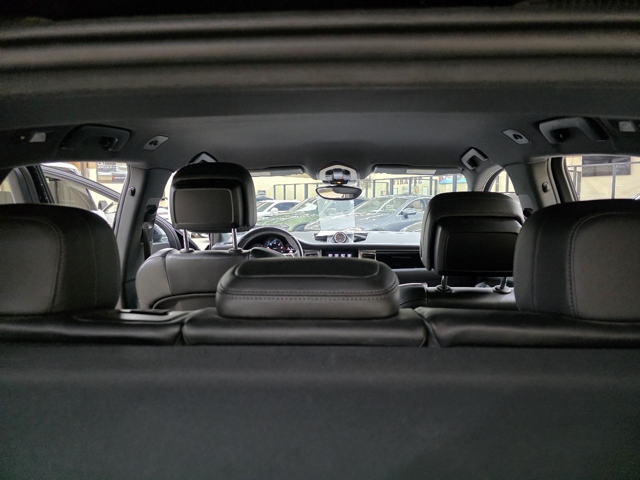 Porsche Macan  2018