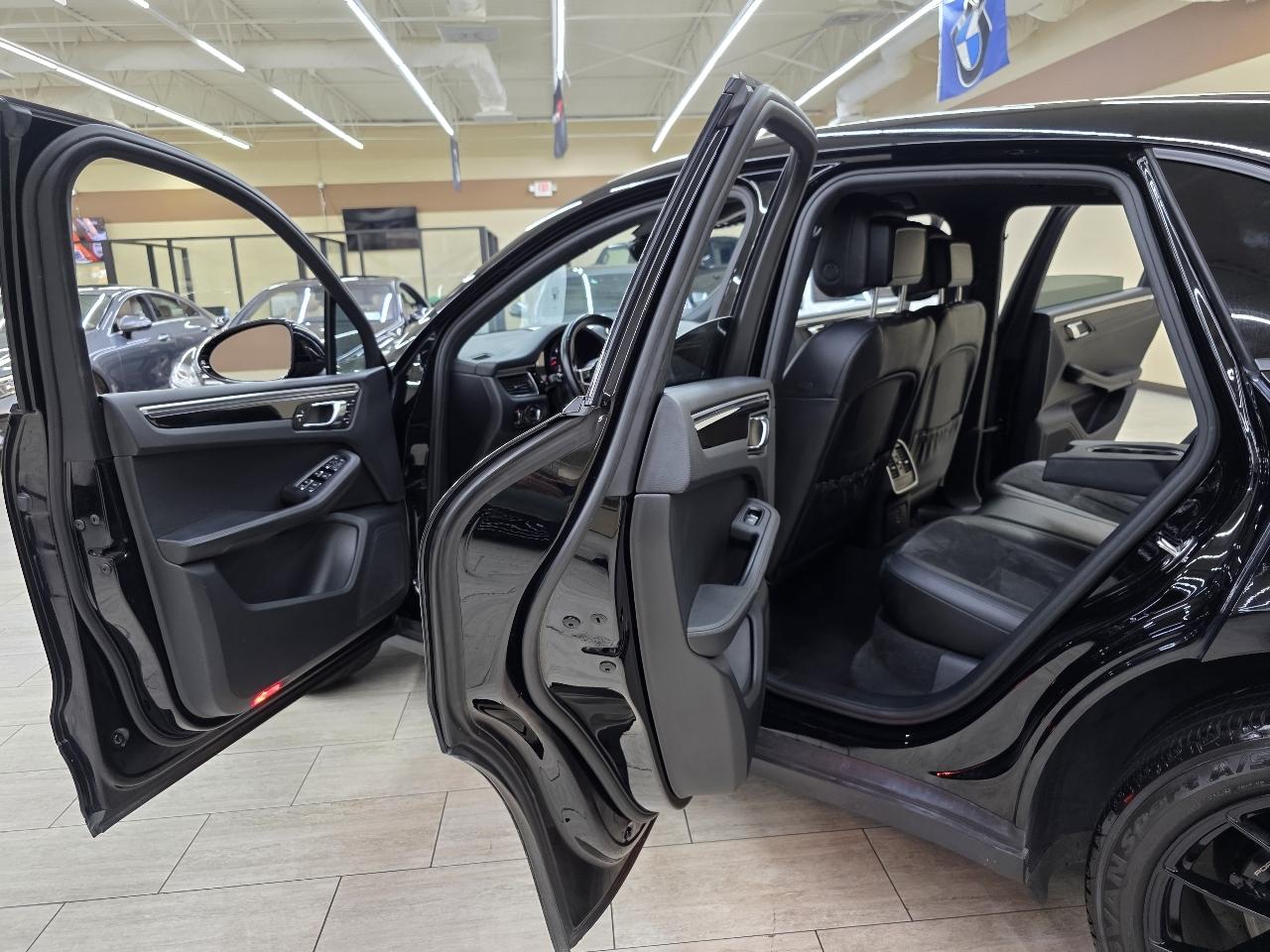 Porsche Macan  2018