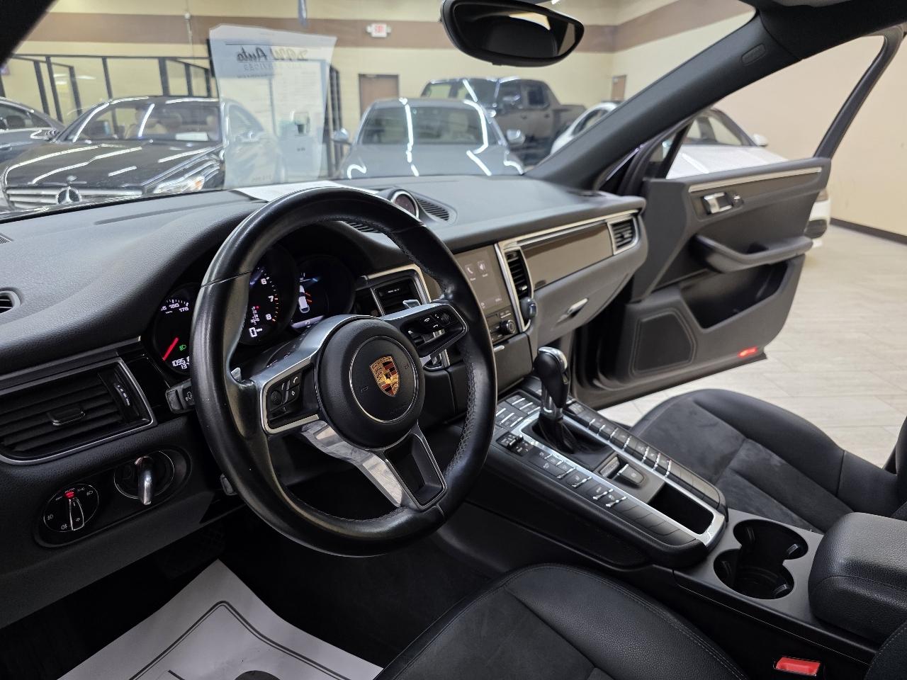 Porsche Macan  2018