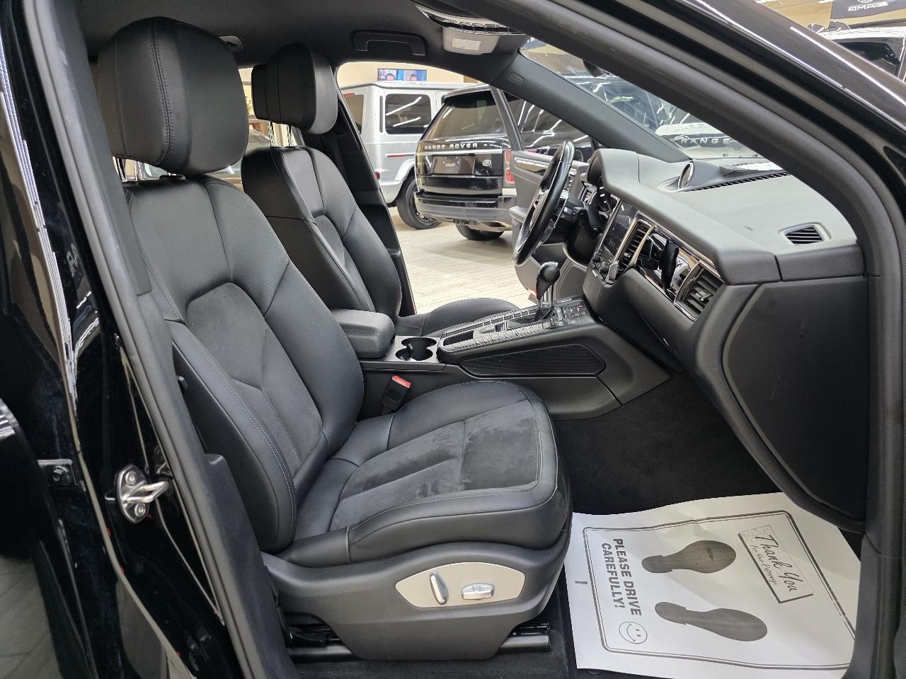 Porsche Macan  2018