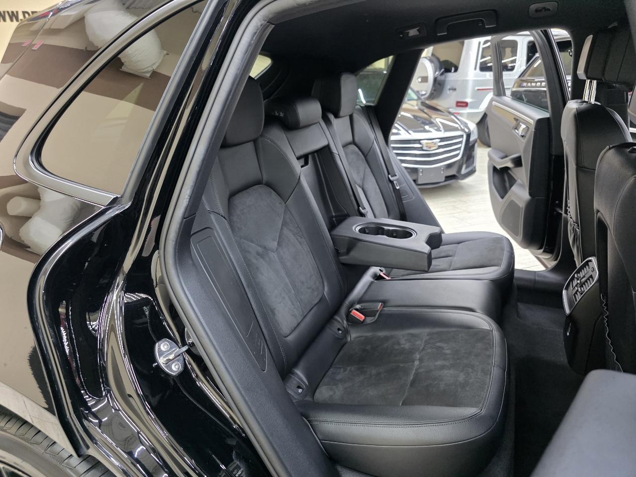 Porsche Macan  2018