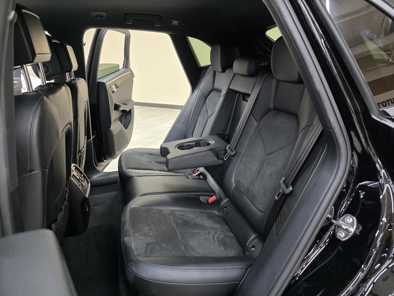 Porsche Macan  2018