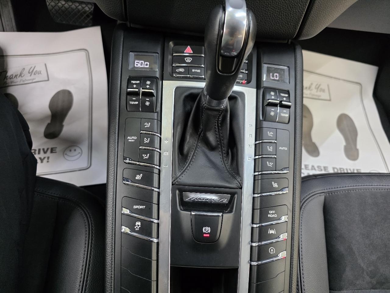 Porsche Macan  2018