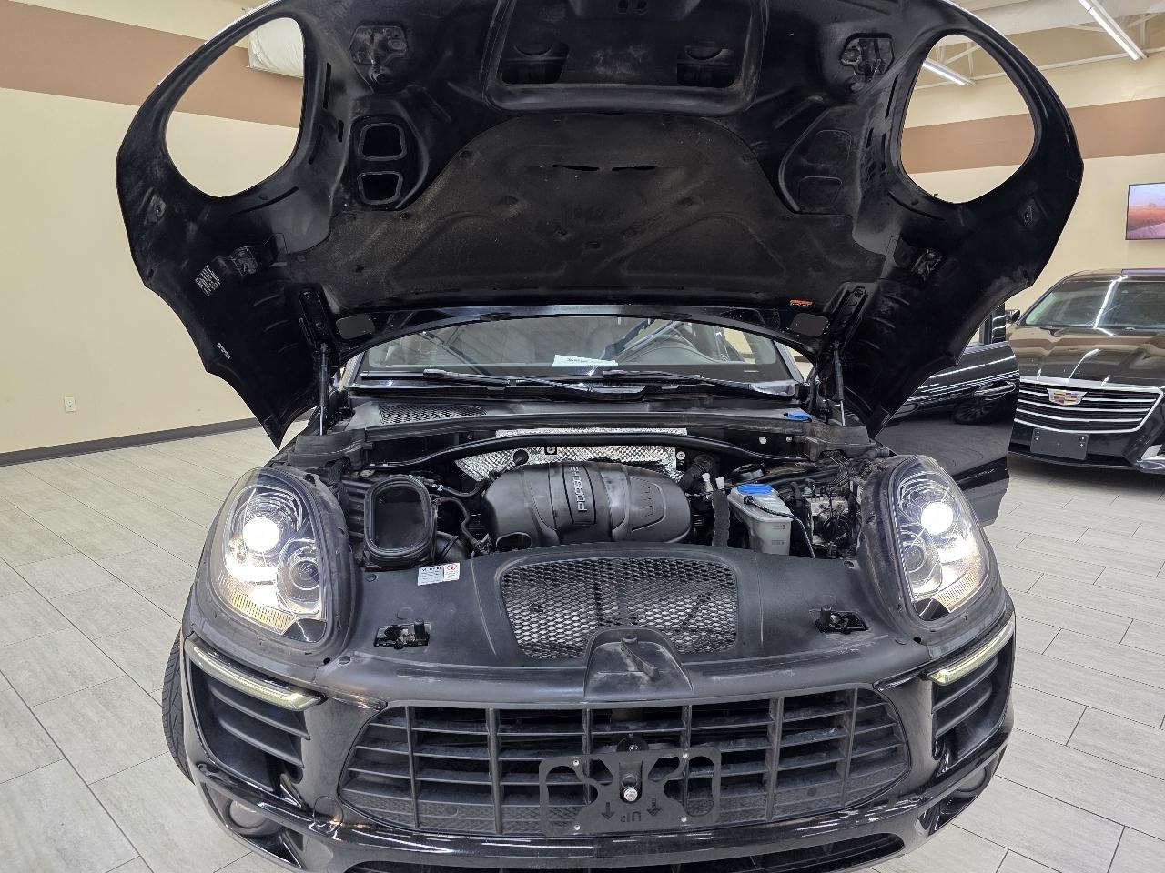 Porsche Macan  2018