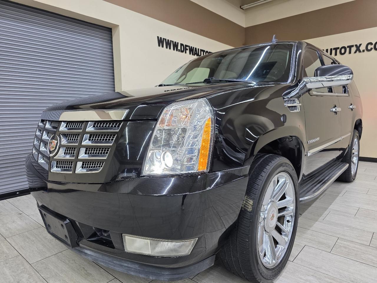 Cadillac Escalade 2WD Luxury 2012