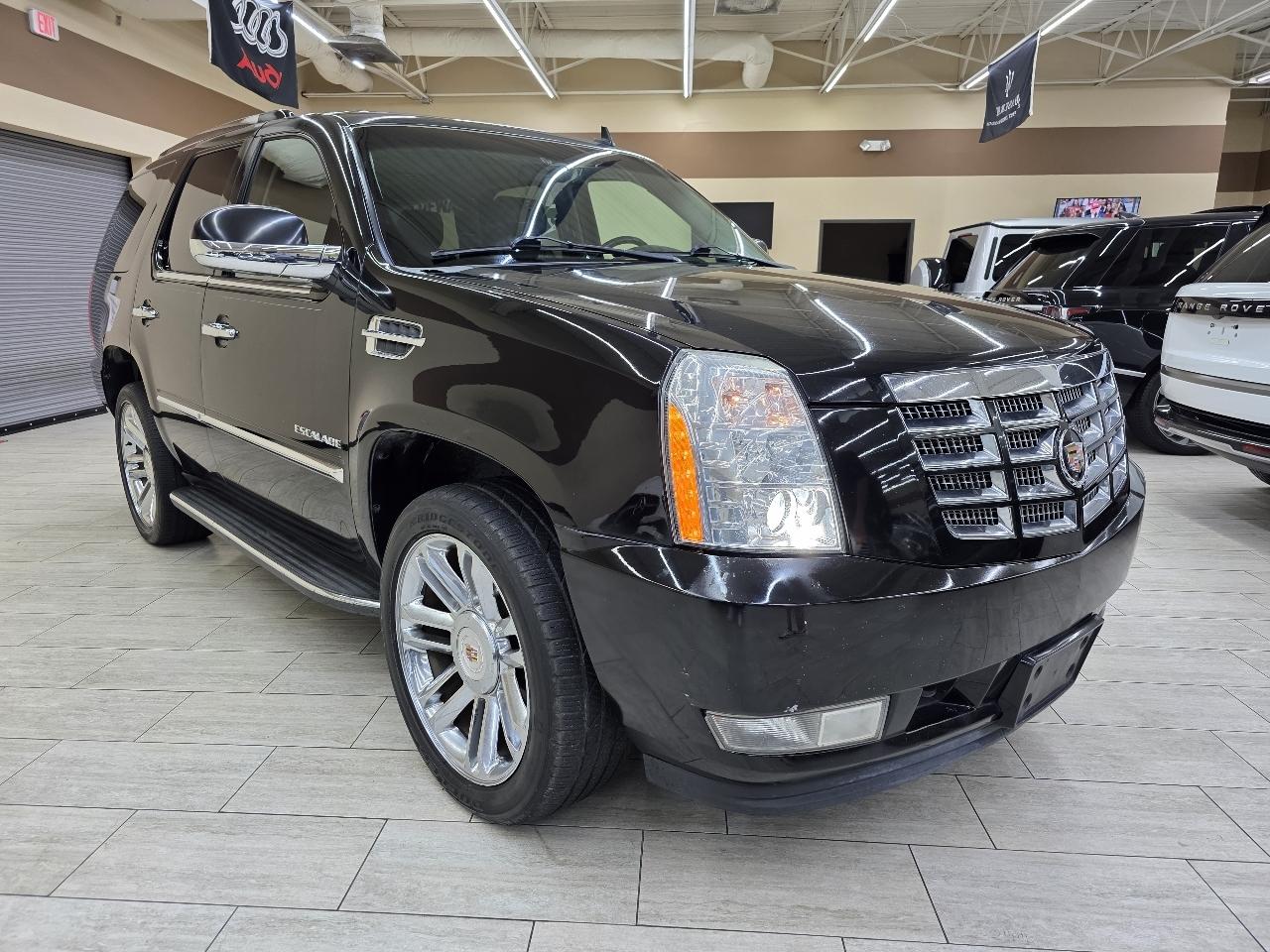 Cadillac Escalade 2WD Luxury 2012