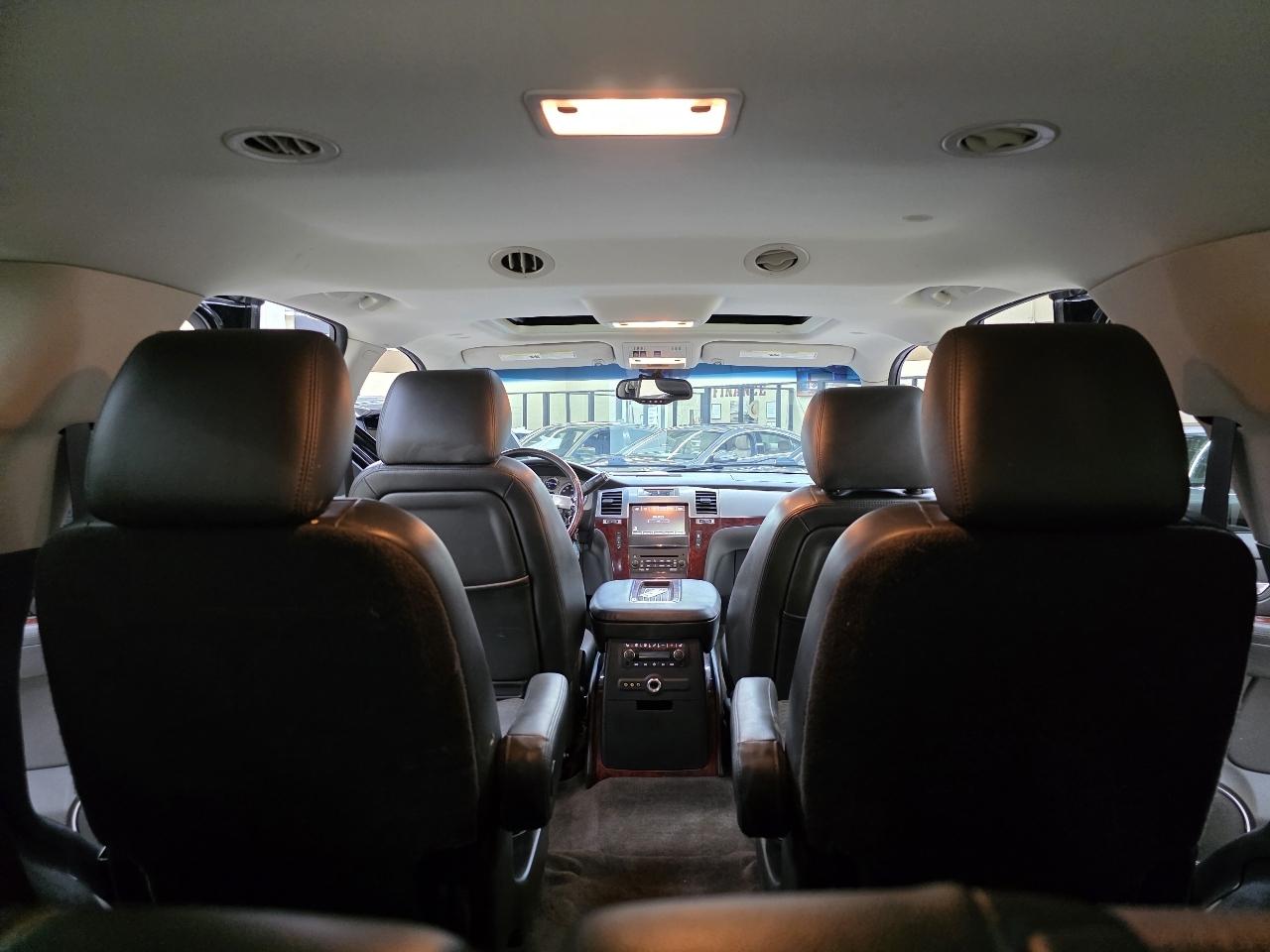 Cadillac Escalade 2WD Luxury 2012