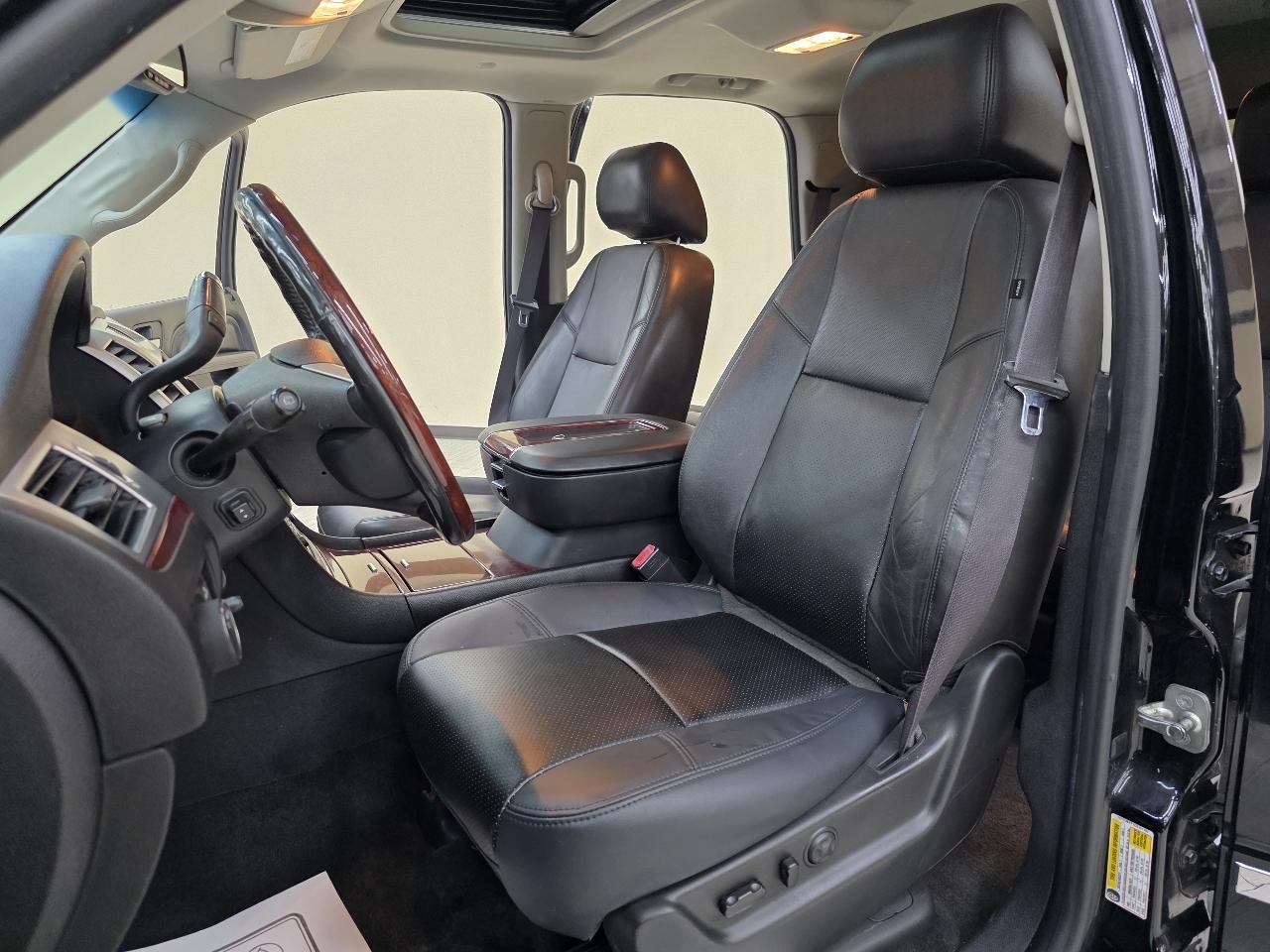Cadillac Escalade 2WD Luxury 2012