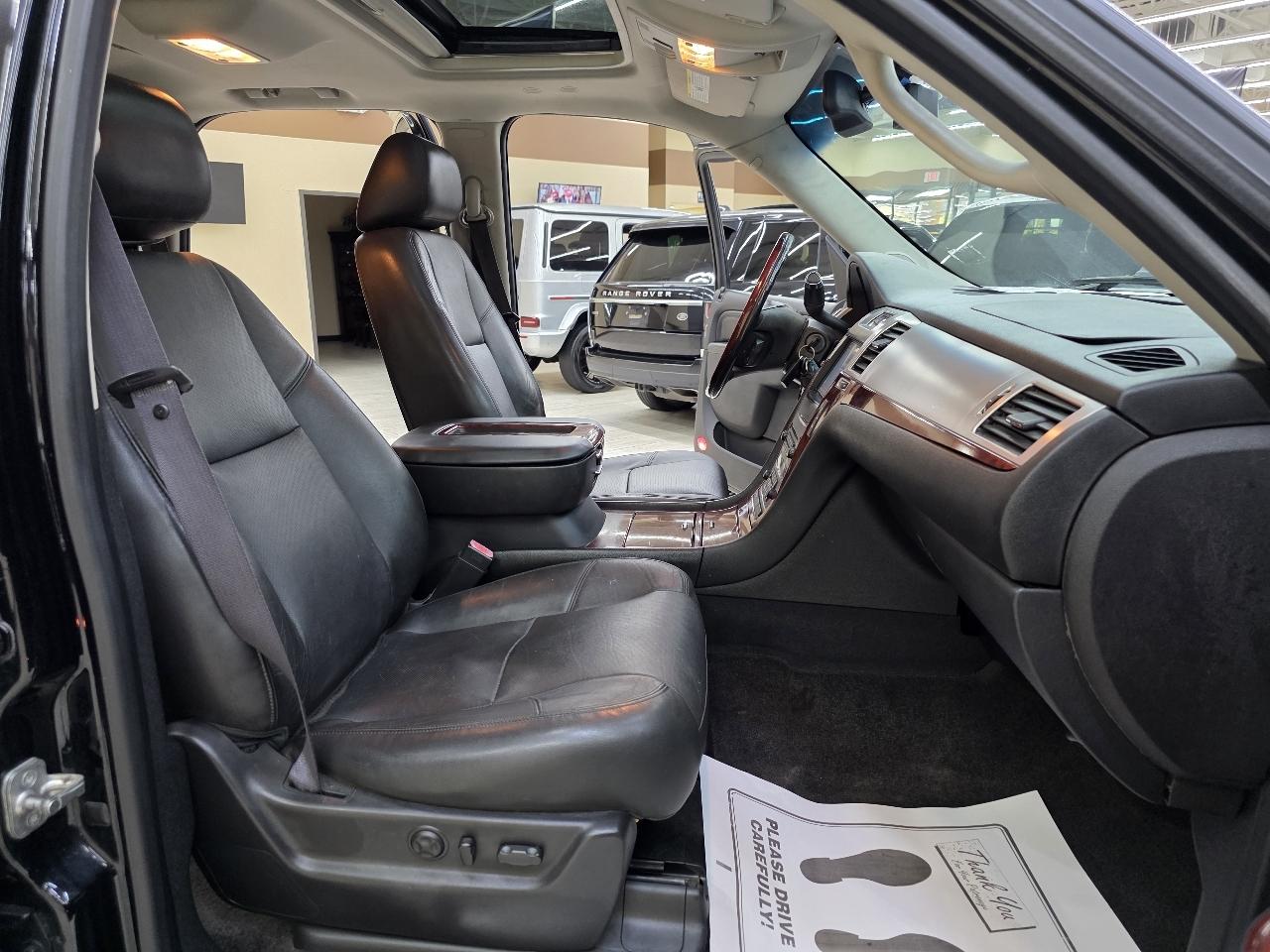 Cadillac Escalade 2WD Luxury 2012