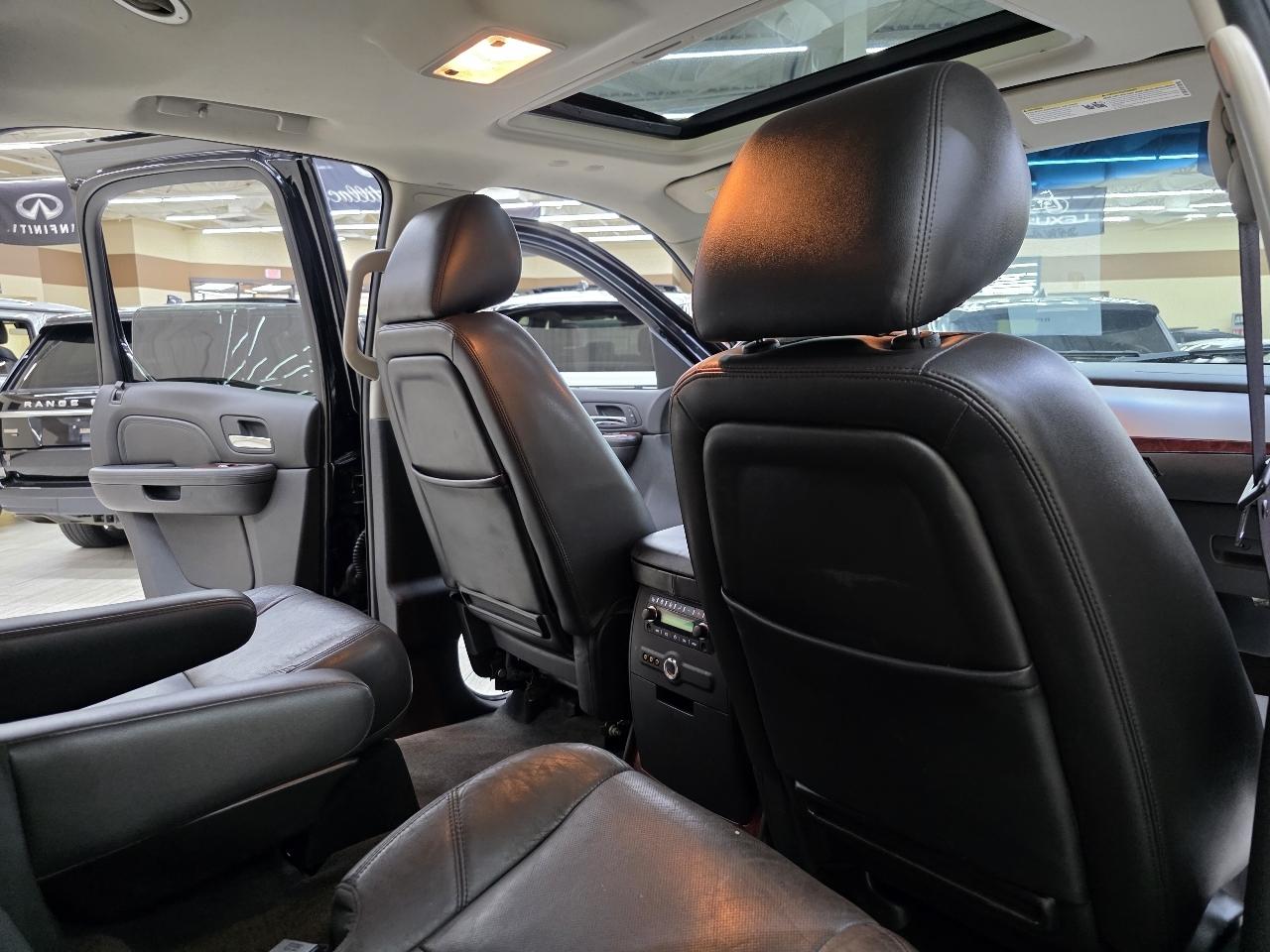 Cadillac Escalade 2WD Luxury 2012