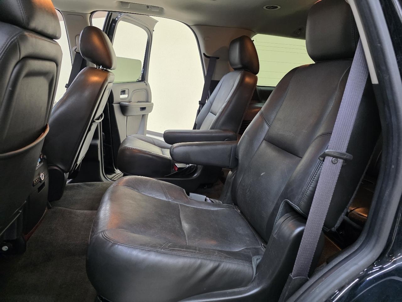 Cadillac Escalade 2WD Luxury 2012