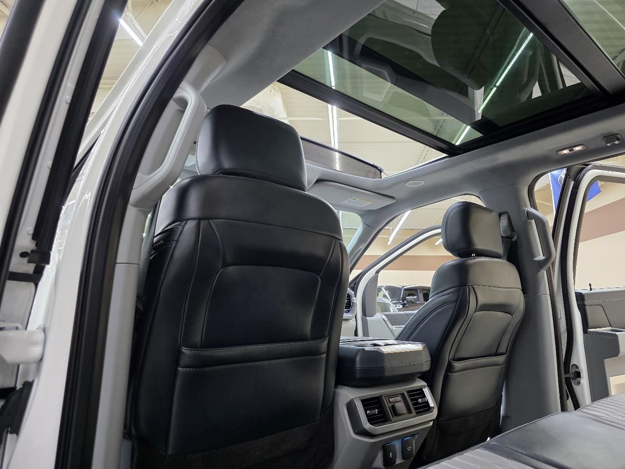 Ford F-150 Limited 4WD SuperCrew 5.5' Box 2023