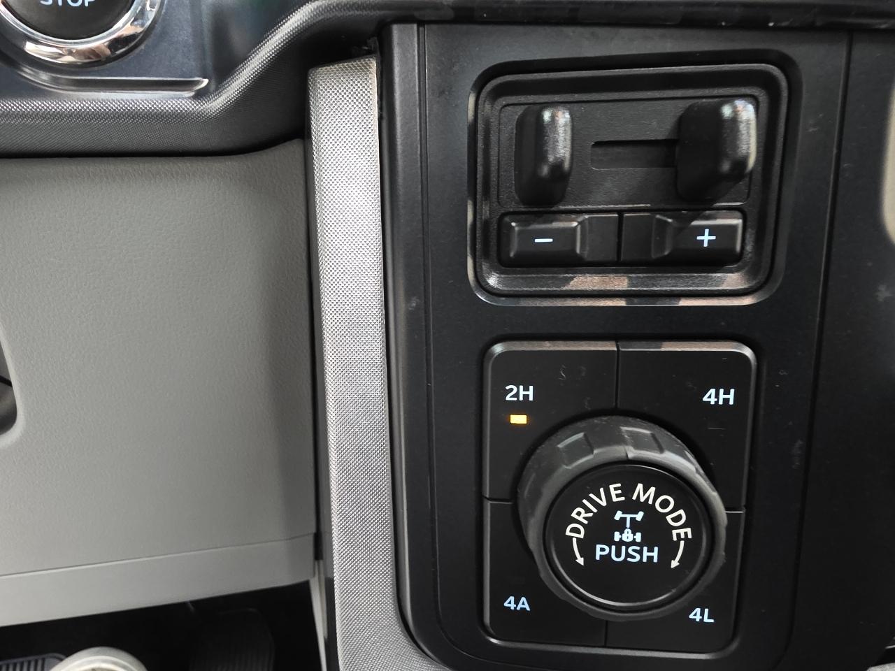 Ford F-150 Limited 4WD SuperCrew 5.5' Box 2023