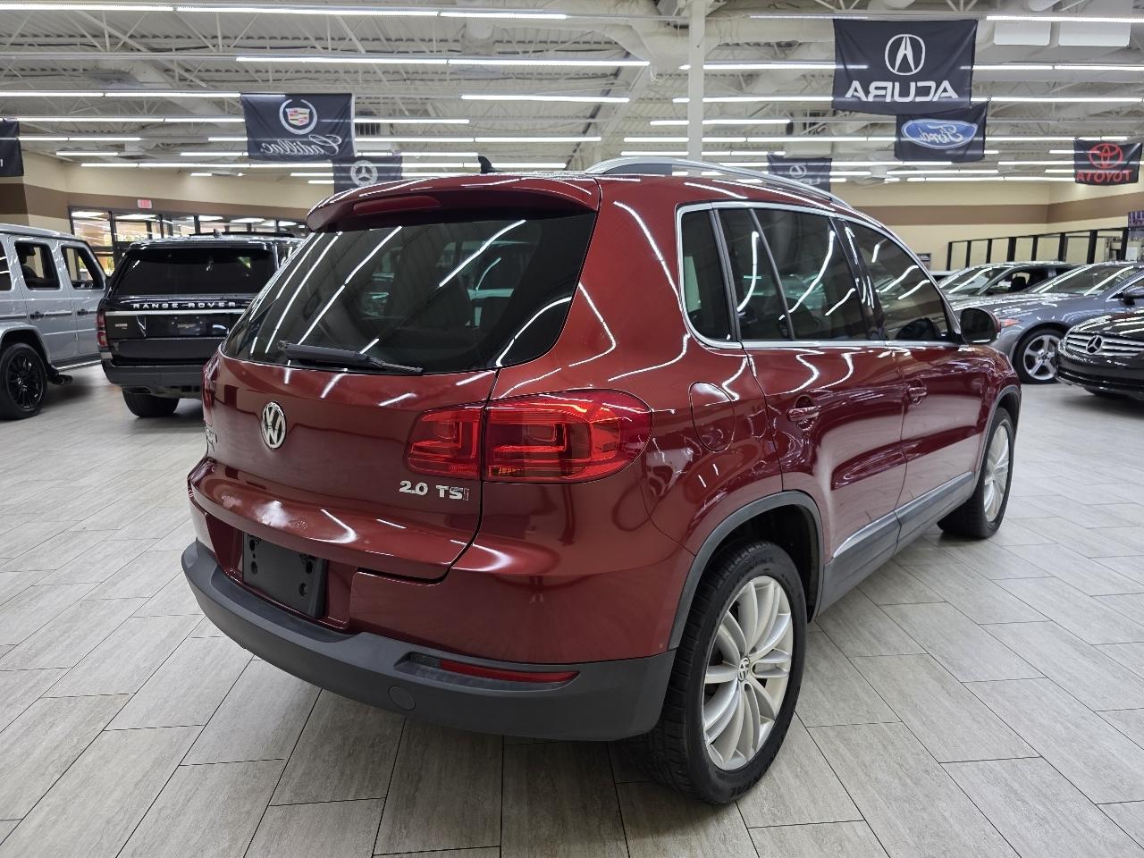 Volkswagen Tiguan S 2014