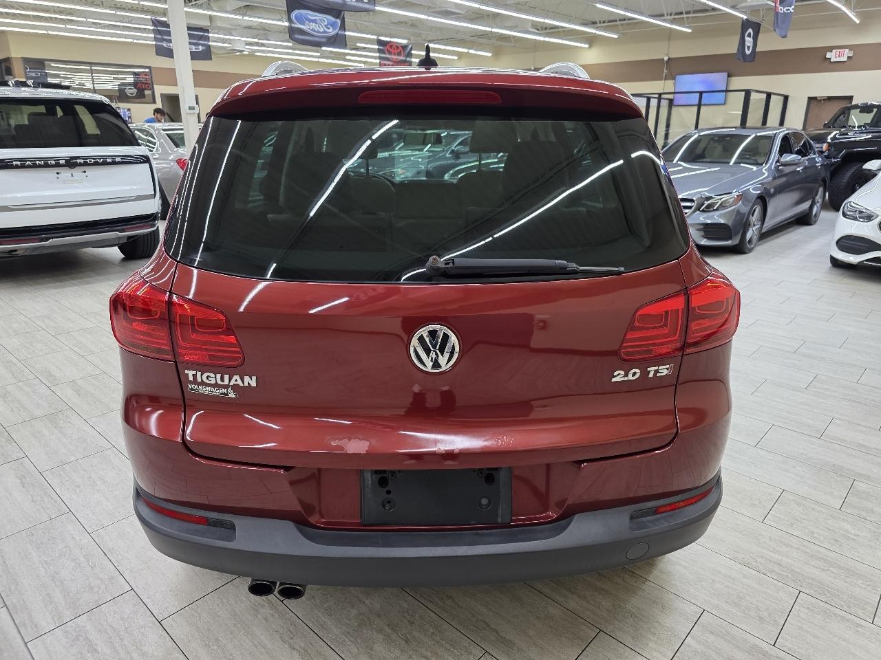Volkswagen Tiguan S 2014