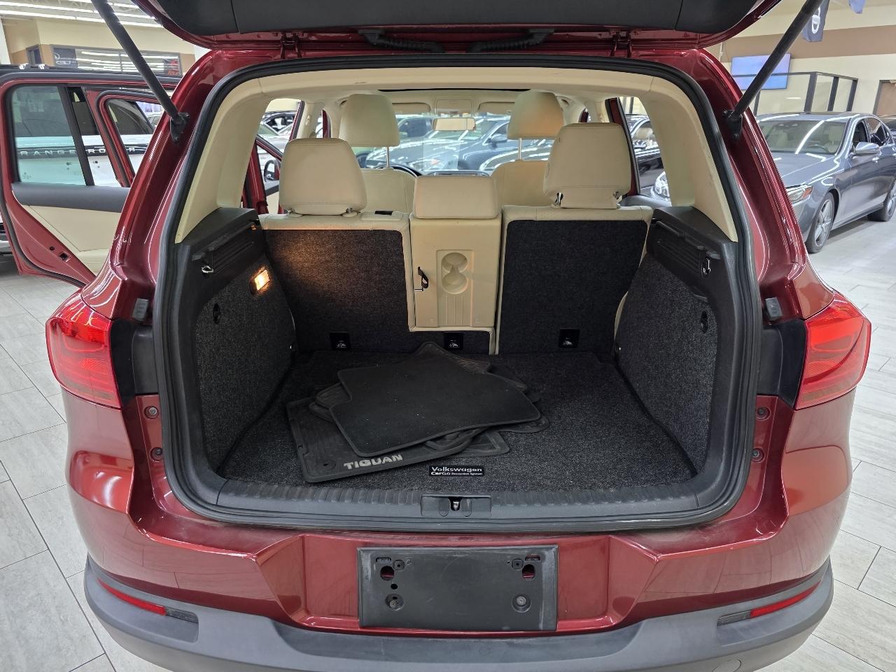 Volkswagen Tiguan S 2014