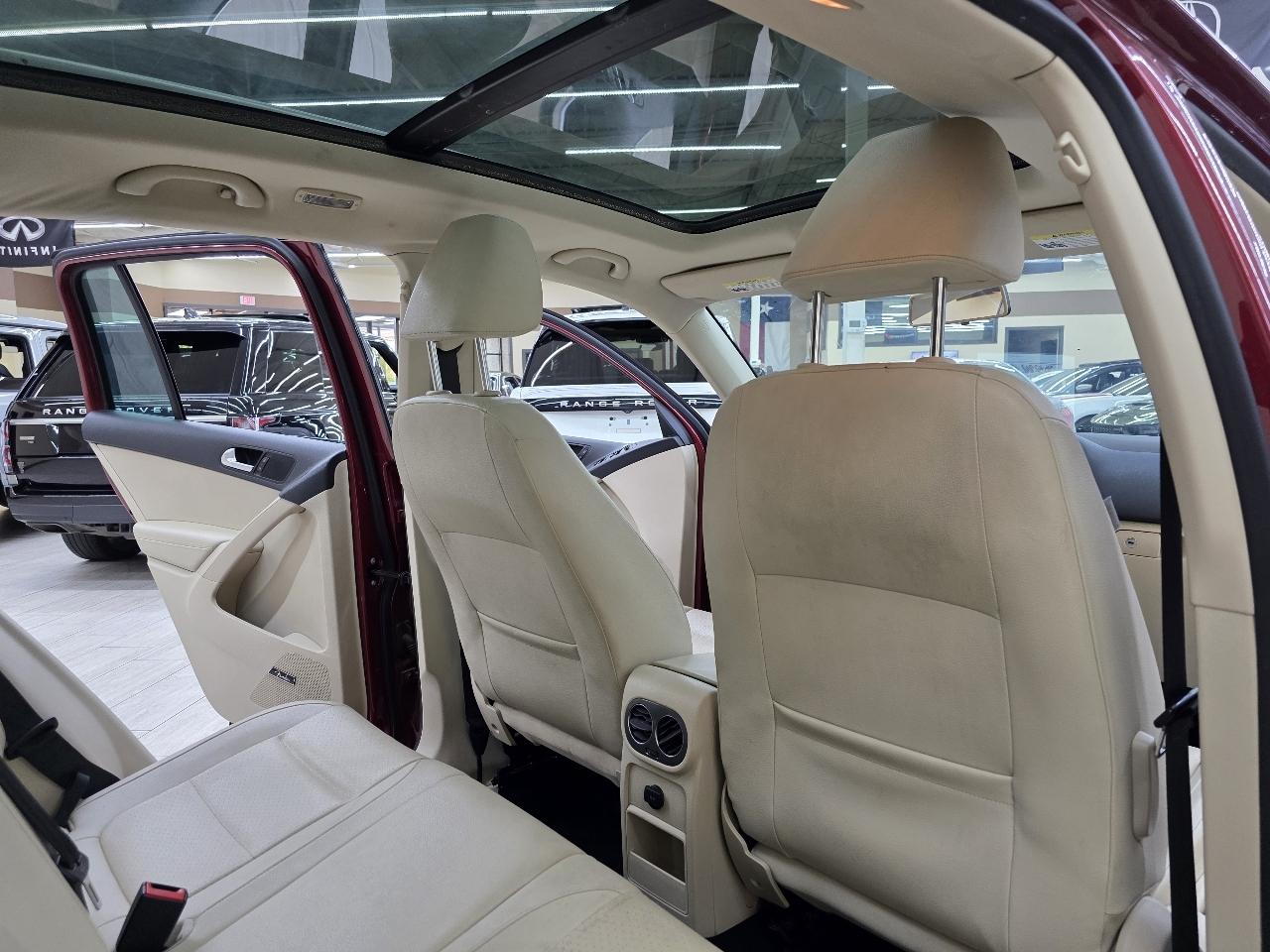Volkswagen Tiguan S 2014