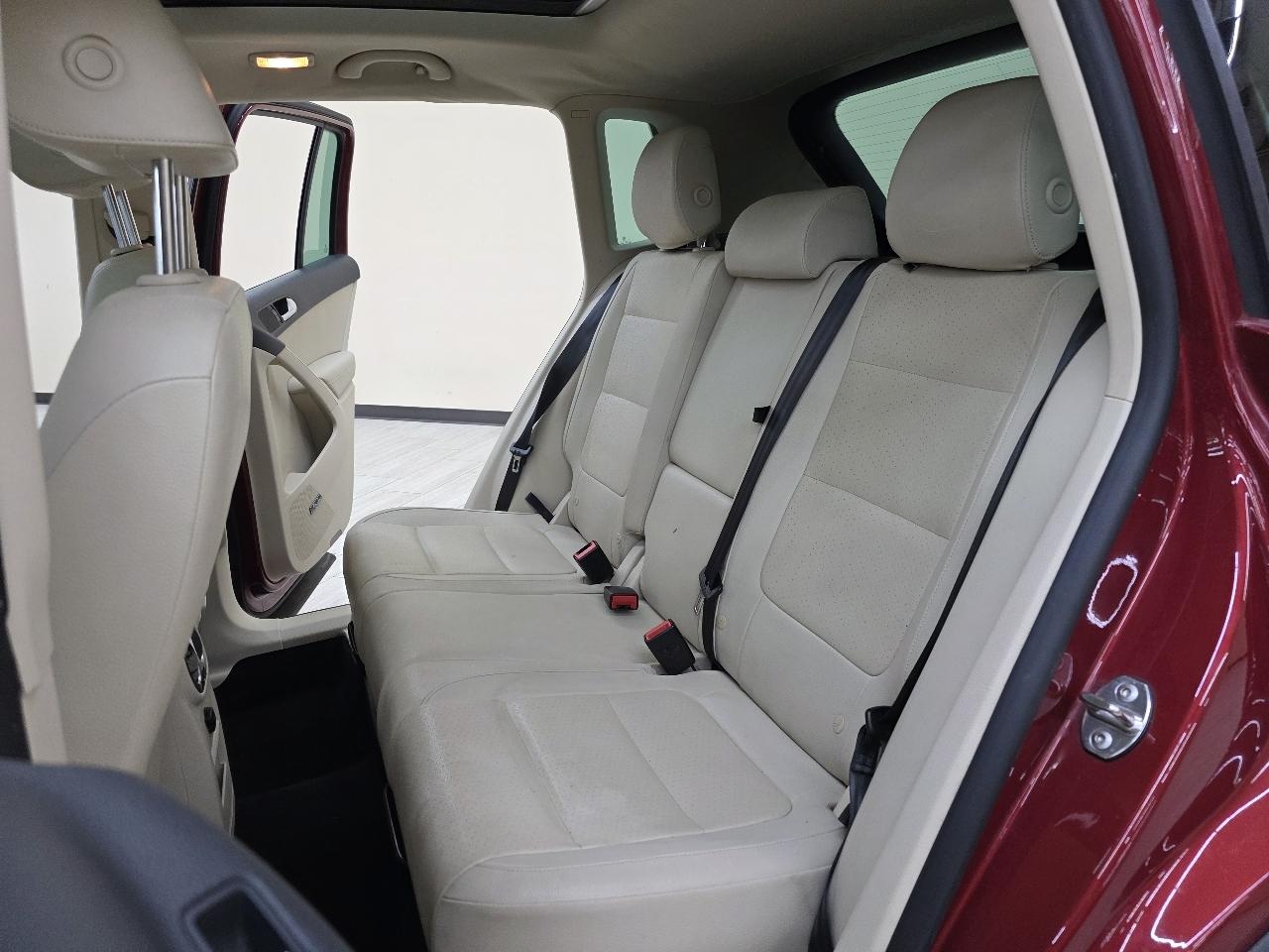 Volkswagen Tiguan S 2014