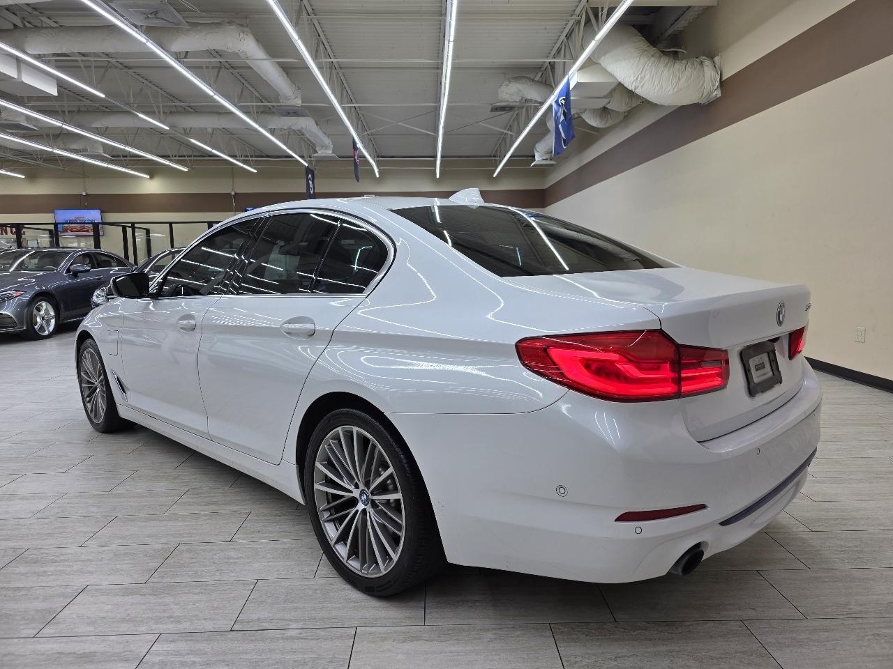 BMW 5-Series 530e iPerformance 2019