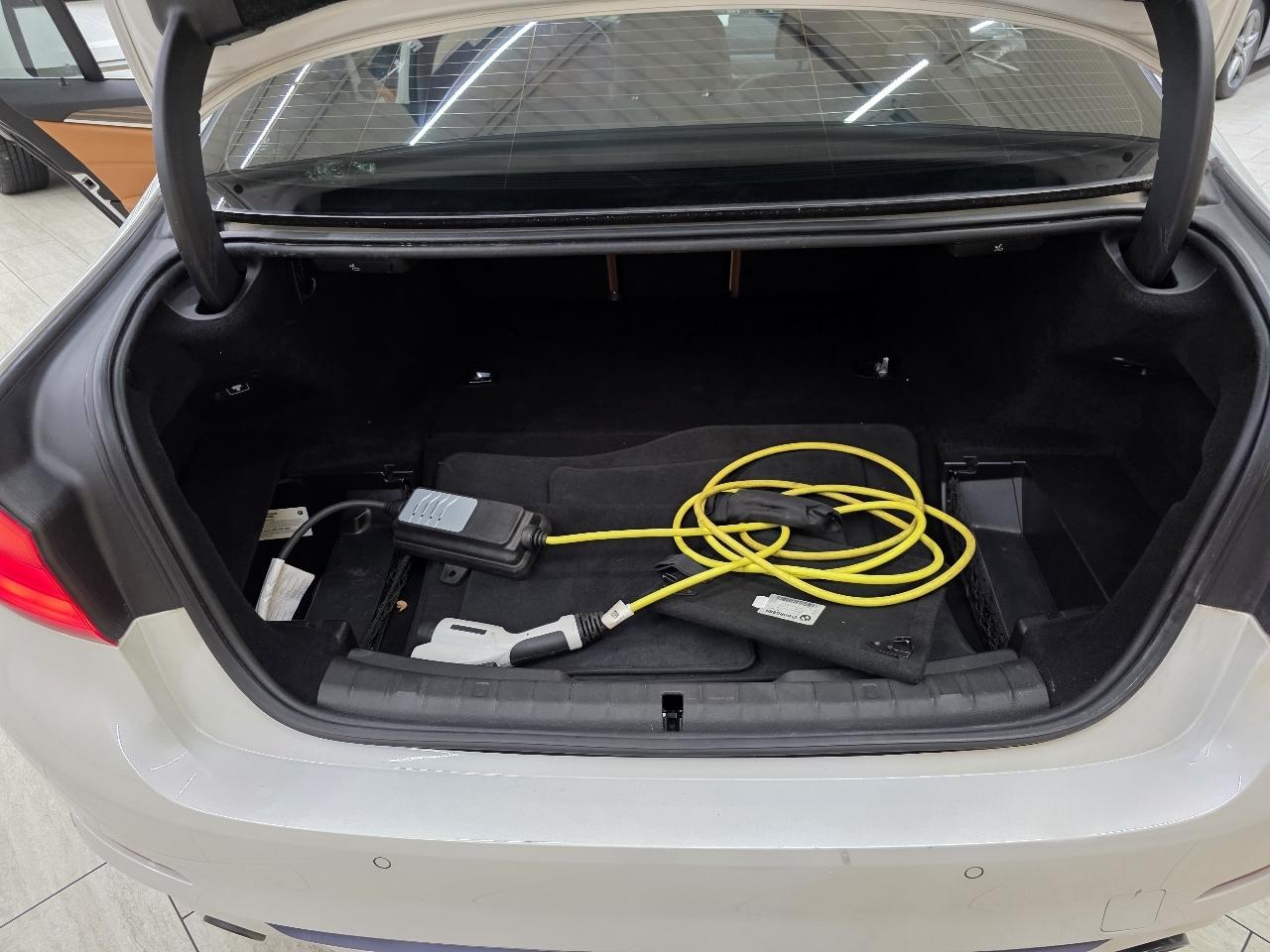 BMW 5-Series 530e iPerformance 2019