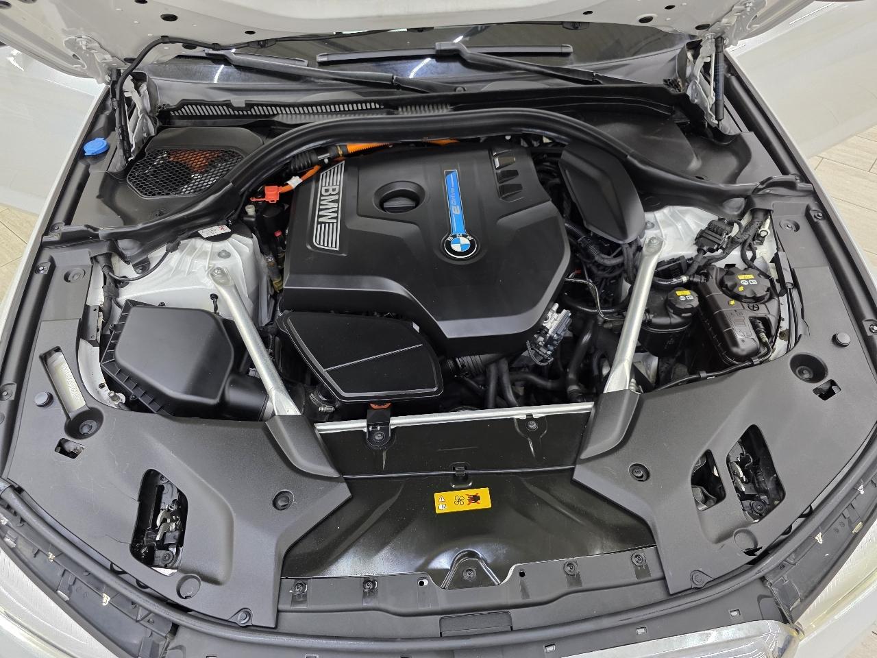 BMW 5-Series 530e iPerformance 2019