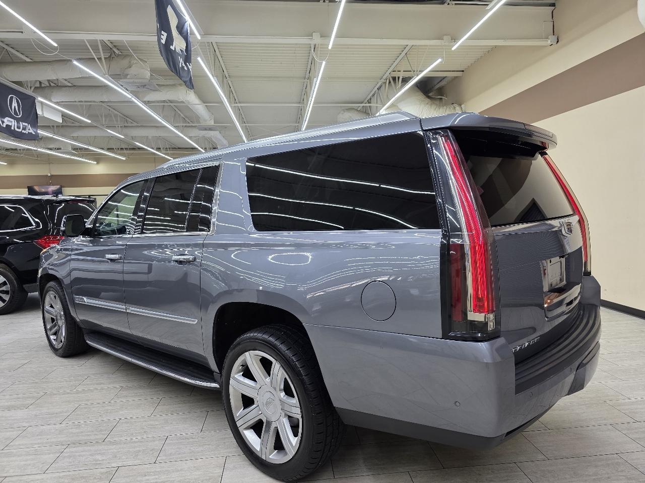 Cadillac Escalade ESV 2WD Luxury 2018